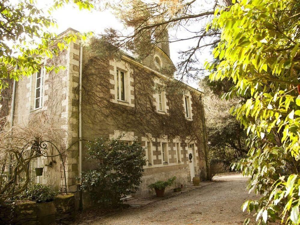 圣埃尔布兰La Guilbaudiere住宿加早餐旅馆 外观 照片